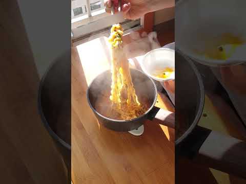 다른 토핑없이 신라면 계란만으로 라면 100배 맛있게 즐기는방법 (새해 복 많이 받으세요~)