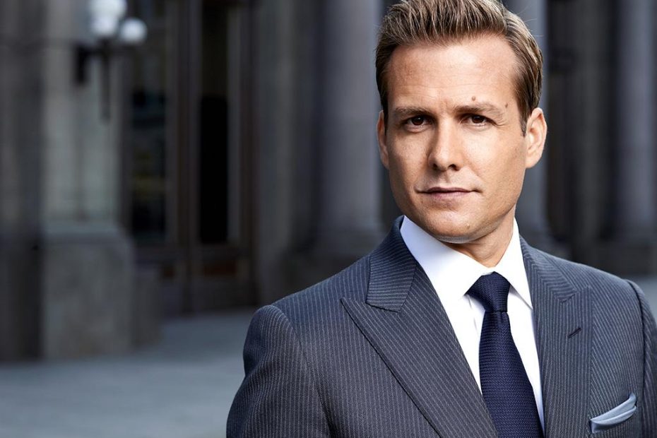 The Must-Read Guide To Suit Lapels: Peaked Vs. Notch Vs. Shawl — The Peak  Lapel