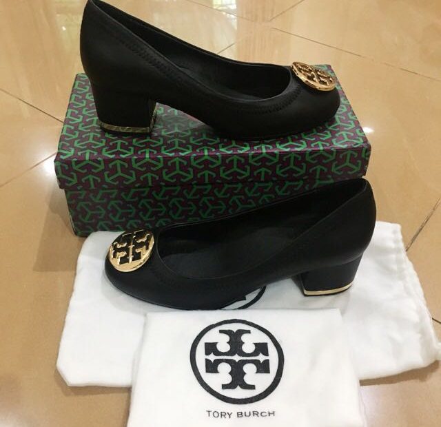 Tory Burch Amy Pump Shoes, Fesyen Wanita, Sepatu Di Carousell