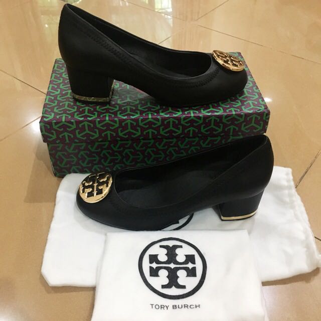 Tory Burch Amy Pump Shoes, Fesyen Wanita, Sepatu Di Carousell