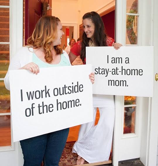 House Women Vs Working Women Difference Between ? – Track2Training